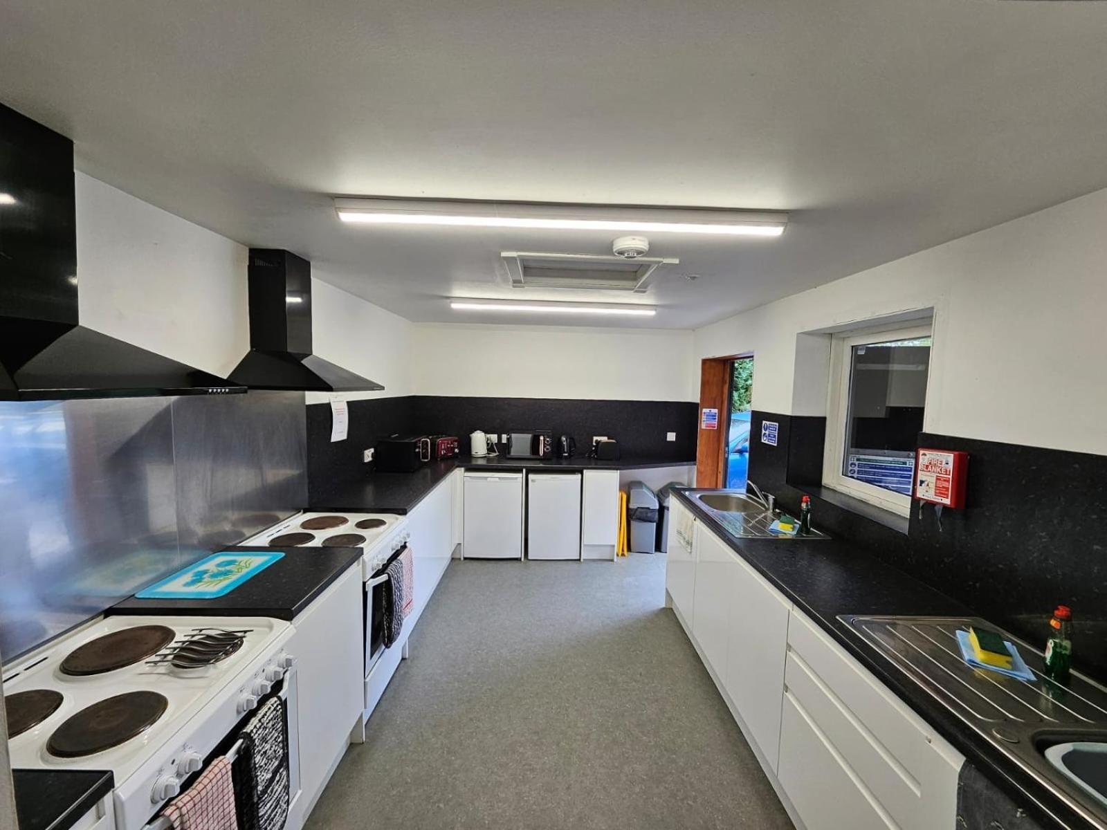 Loch Tay Highland Lodges And Glamping Park Morenish Ngoại thất bức ảnh