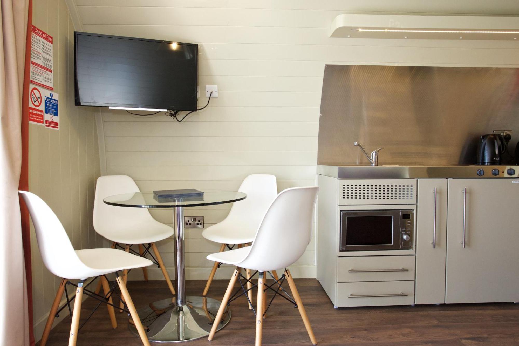 Loch Tay Highland Lodges And Glamping Park Morenish Ngoại thất bức ảnh